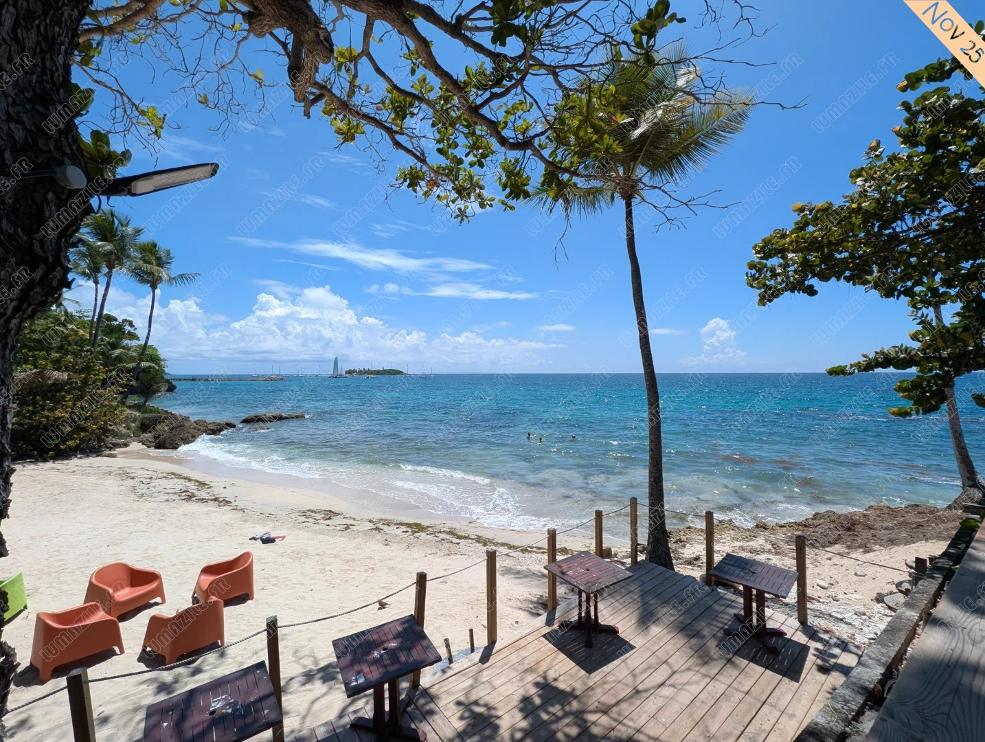 la résidence avec sa plage